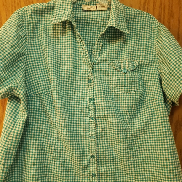 Pretty, plus size, turquoise button up blouse. Worn once. - Picture 3 of 4